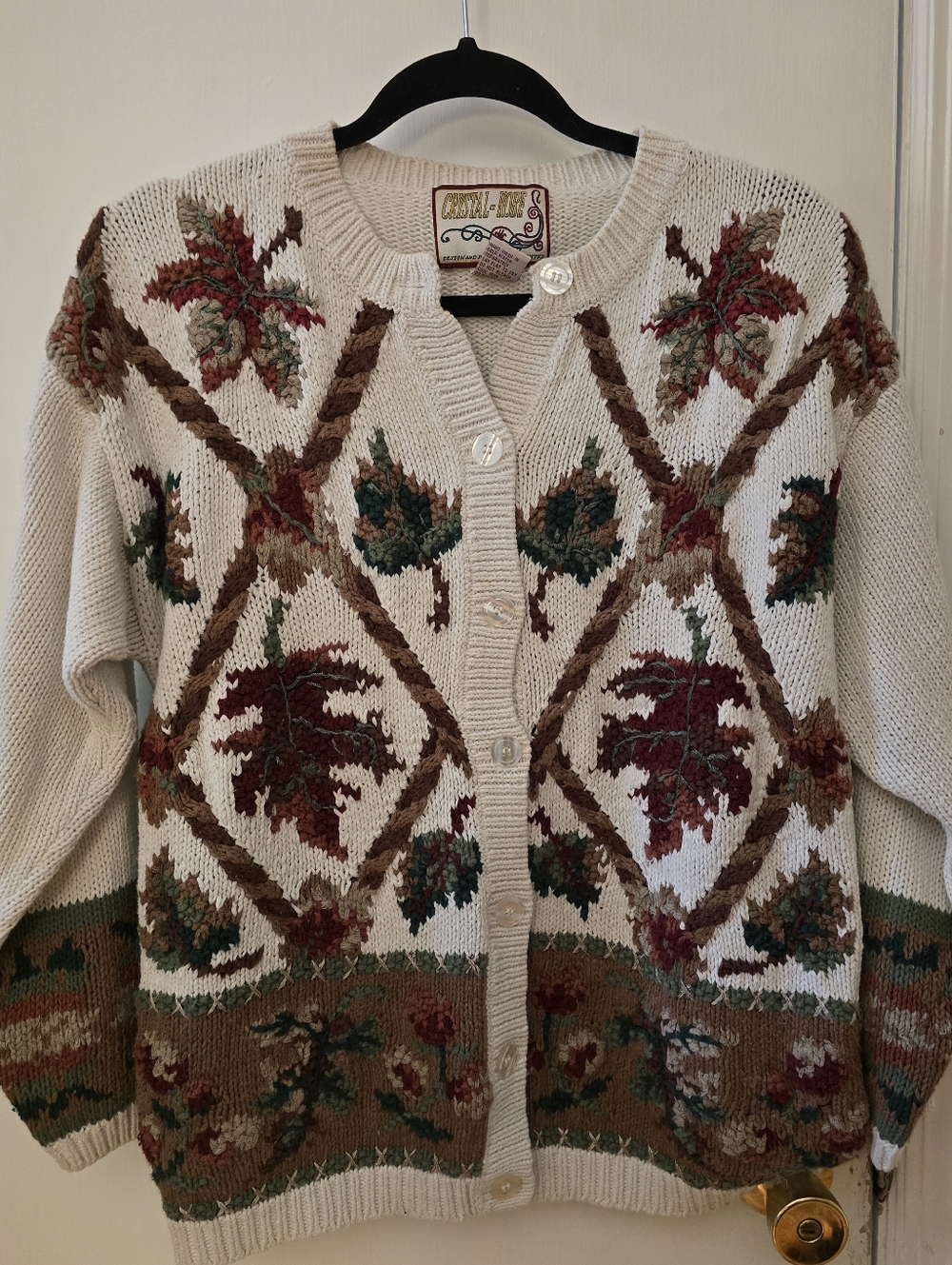 VTG Crystal-Kobe Autumn Cottagecore Cardigan,  Cream, Size M